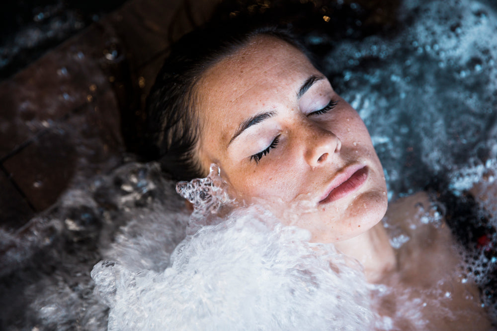 Contrast Therapy: Benefits, How It Works & How To Do Guide
